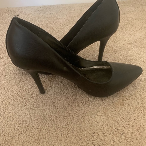 Candie's Classic Black Heels - Picture 2 of 5